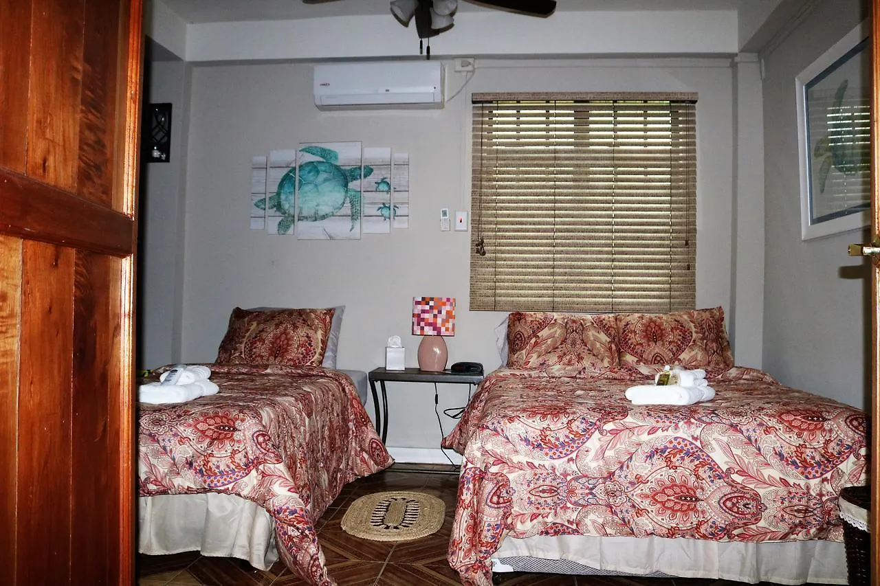 The Illiers Bed & Breakfast Westmoorings 3*,