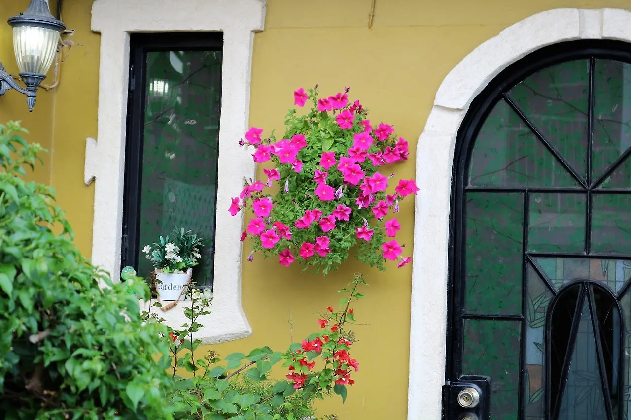 The Illiers Bed & Breakfast Westmoorings