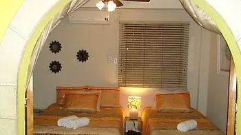 Bed and Breakfast The Illiers Westmoorings Bed & Breakfast